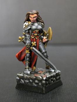 Finari Female Crusader - Reaper Miniatures by Galdon