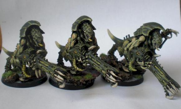 Tyranid Hive Guards by Vermillion_