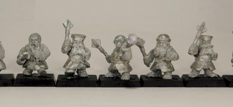 BOOD-WARGAMES.MINIATURES DWARVES WARRIORS WITH MACE by bood-war.miniatures