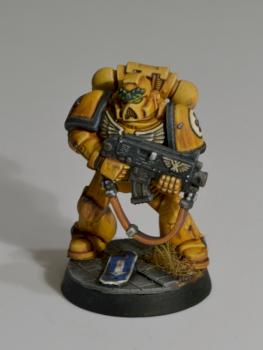 Imperial Fists Space Marine - AoBR by bendus