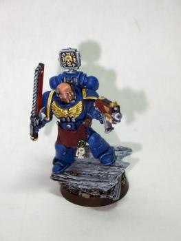 Ultramarines Sergeant by carboonix