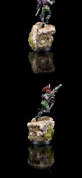 Dark Eldar Wych by MitchStevensMinis