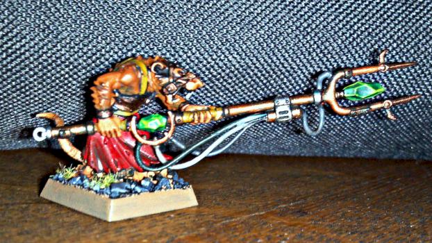 Skaven Master Moulder by WhiskyTrekker