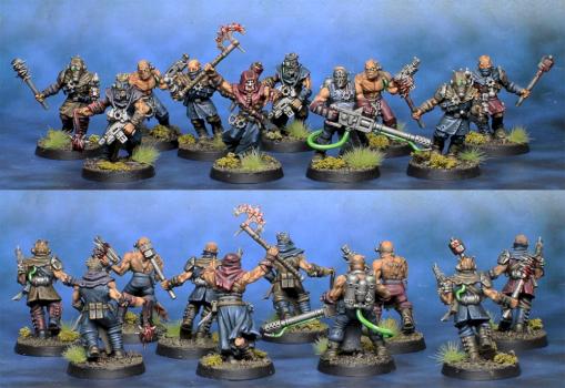 Chaos Cultists with close combat weapons by lono