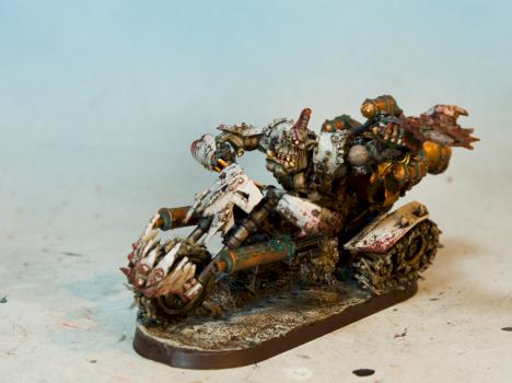 big boss ork on warbike - Wazdakka Gutzmek by atelierdesfigurines