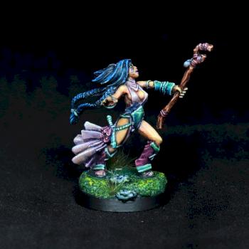 Seoni Iconic Sorceress, Reaper Miniature by FrozenFireArts