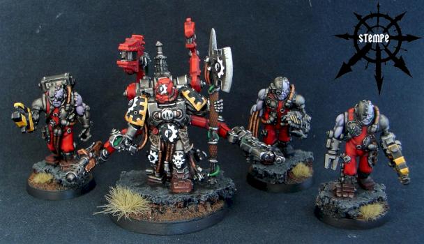 Iron Warriors Techmarine with Servitors by Stempe