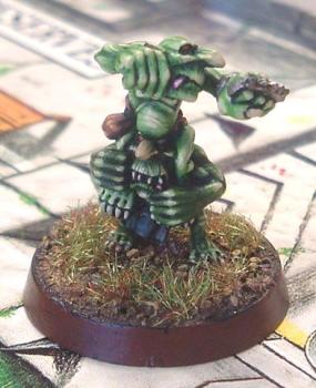 Snifl & Snot (Snotling BloodBowl players) by Squiggoth