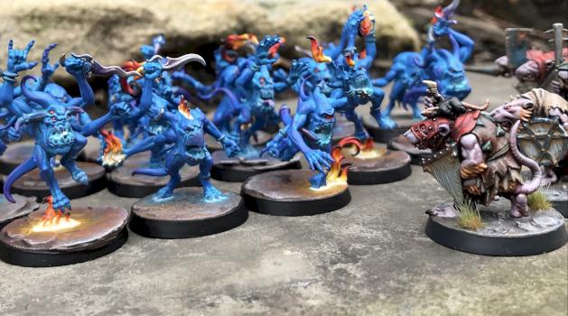 Disciples of Tzeentch Blue Horrors vs. Island of Blood Skaven Clanrats by Hamish Longstride