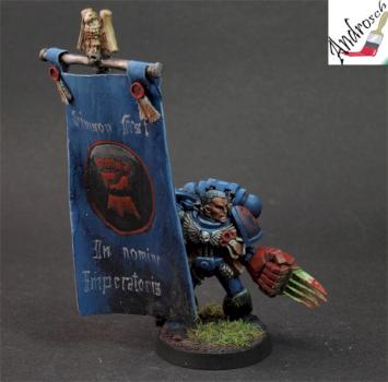 Crimson Fist standard bearer by Androsch