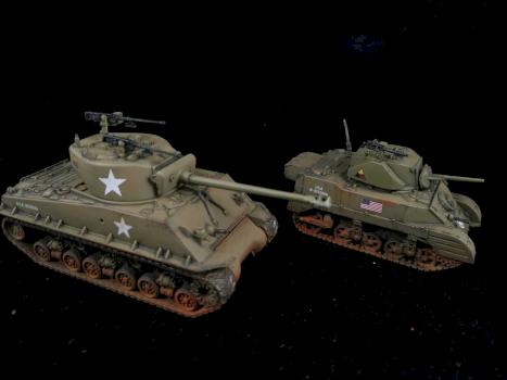 M4A2 E8 und M5a1 Stuart by LorsMarhsalLeonitus