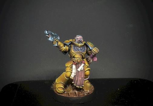 Imperial Fists Primaris Lieutenant conversion by risk0