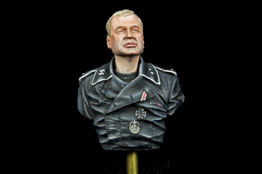 1/9 V-Bust – “SS Tiger Tank Commander” by Richard-Moore