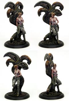 Leona Lobo - Kabuki Models Big Sisters Colonial Marine Aliens pin-up by KABUKI MODELS