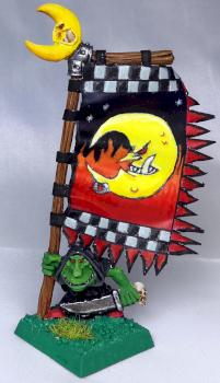 Night Goblin Standard Bearer by dhdiez