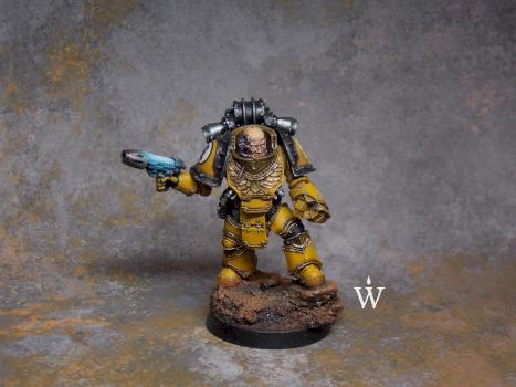 Imperial Fists Praetor by WarmasterPainting