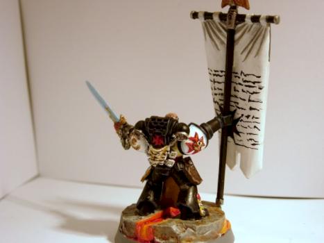 Black Templar Standard Bearer by arfurfuxake