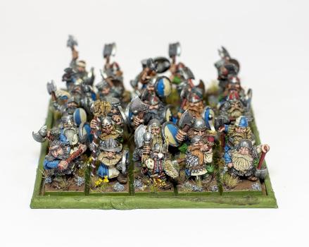 Imperial Dwarfs with Axes by tomy