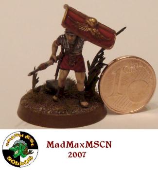 Roman legionnaire by MadMaxMSCN