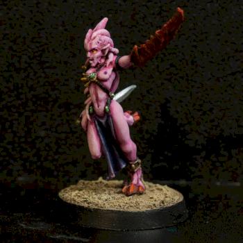 Slaanesh's daemonette by El Gonzo Miniatures