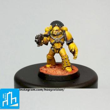 Imperial Fists Sergeant with power fist by HooY