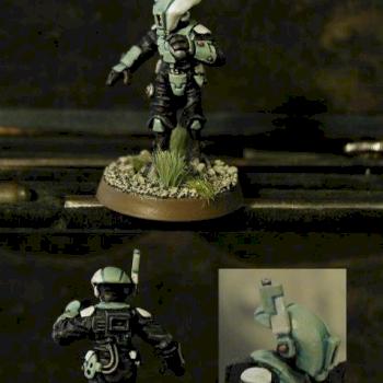 Tau Tank Commander (Forgeworld) by Asteriks