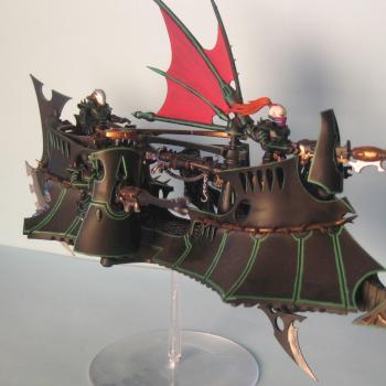 Dark Eldar Ravager by Jehoel