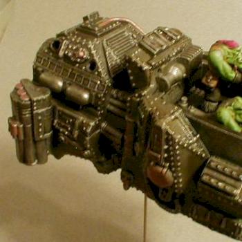 Ork Custom 40k Land Speeder by moonwhim