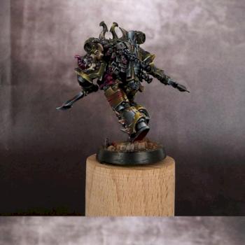 Chaos Space Marine Champion - better photos by REDAV