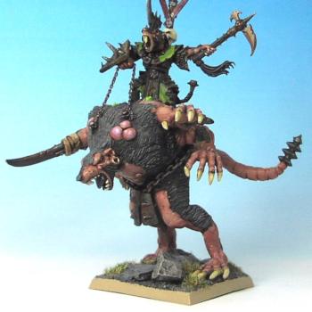 Skaven Warlord on Rat Ogre Bonebreaker by hakoMike