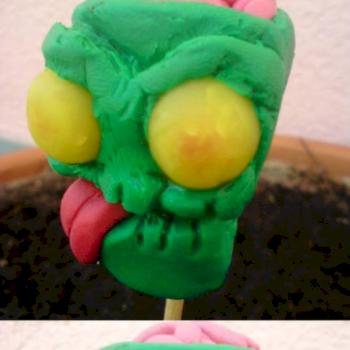 cartoon zombie head by HempValley