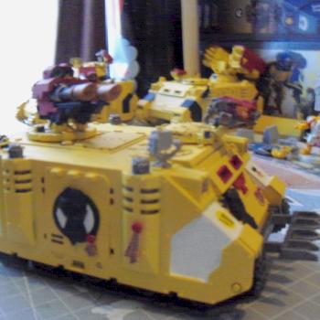 Imperial Fists Razorback Tank (Lascannon Turret) by Mr.Flibble