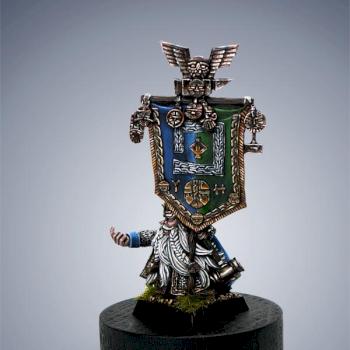 Dwarf Battle Standard Bearer by Szary