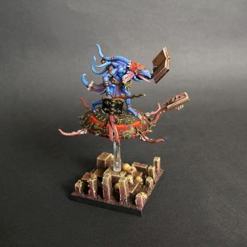 Herald of Tzeentch on disc by siny lemur