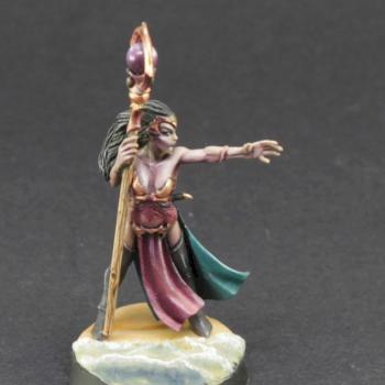 High Elf Sorceress - Converted by dicker koenig