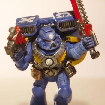 Ultramarines Asault Marine by goldi10