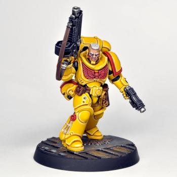 Imperial Fists Primaris Lieutenant by red gobbo