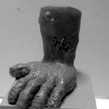 Zombie hand by cleen X