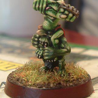 Snifl & Snot (Snotling BloodBowl players) by Squiggoth