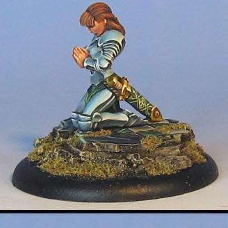 Hasslefree Kneeling Female paladin on sculpted base by Wappellious