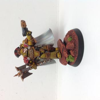 Imperial Fist Captain 40k by Dad Paints Minis