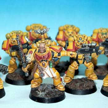 Imperial Fist tactical squad by Pandadosmares