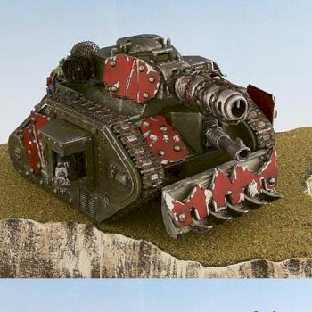 Looted Leman Russ by Sukigod