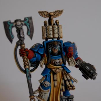 Space Hulk Librarian for Crimson Fists by Plaguelord