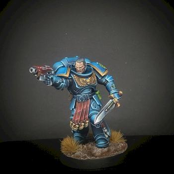 Ultramarines Primaris Lieutenant conversion by risk0