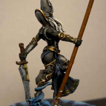 Dark Elf Queen On Display Base by RuneAnimus