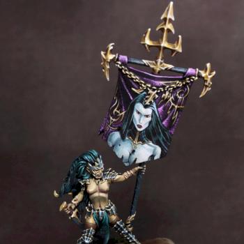 Dark Elf Standard Bearer by Landreth