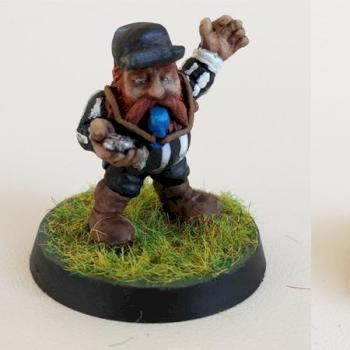 Dwarf Referee for Blood Bowl by mouszeman