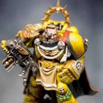 Warhammer 40k Imperial Fist Captain by Kronicpainting