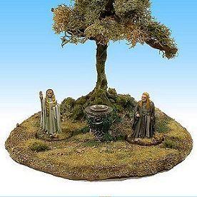 Lord of the Rings Galadriel and Celeborn Lothlorien Diorama by funkyyuzzam